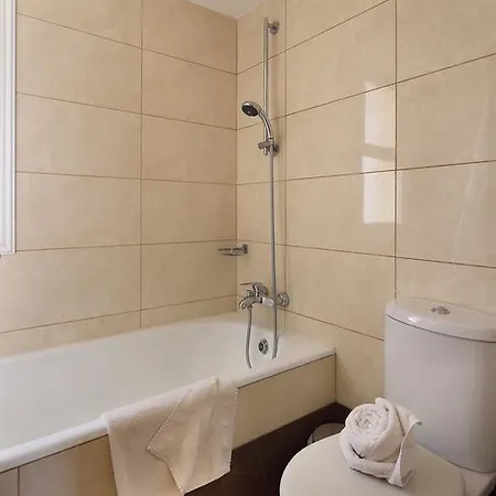 公寓 Adamou Gardens Paphos