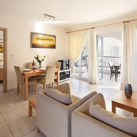 Apartment Adamou Gardens *