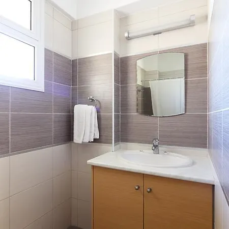 Apartment Adamou Gardens Paphos