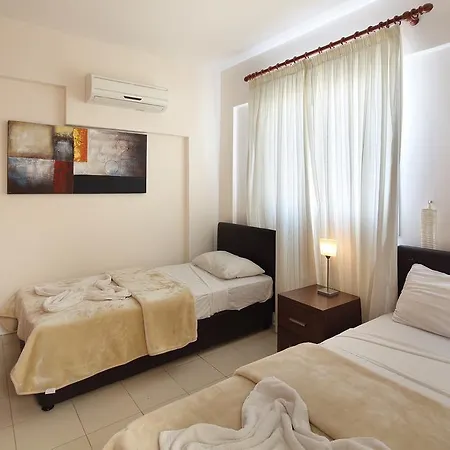 Adamou Gardens Appartamento